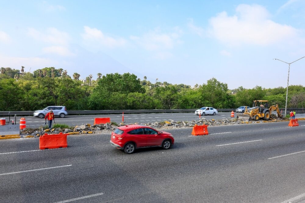 Image - Vecinos Unidos El Tráfico En Nuevo León Sigue Colapsando. Municipios Aplican Contraflujos Mientras El Gobierno Estatal Permanece Ausente Y Sin Soluciones Reales.