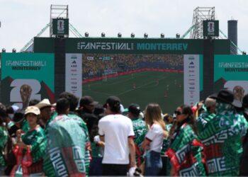 Despilfarro De Dinero En El Fan Fest - Vecinos Unidos